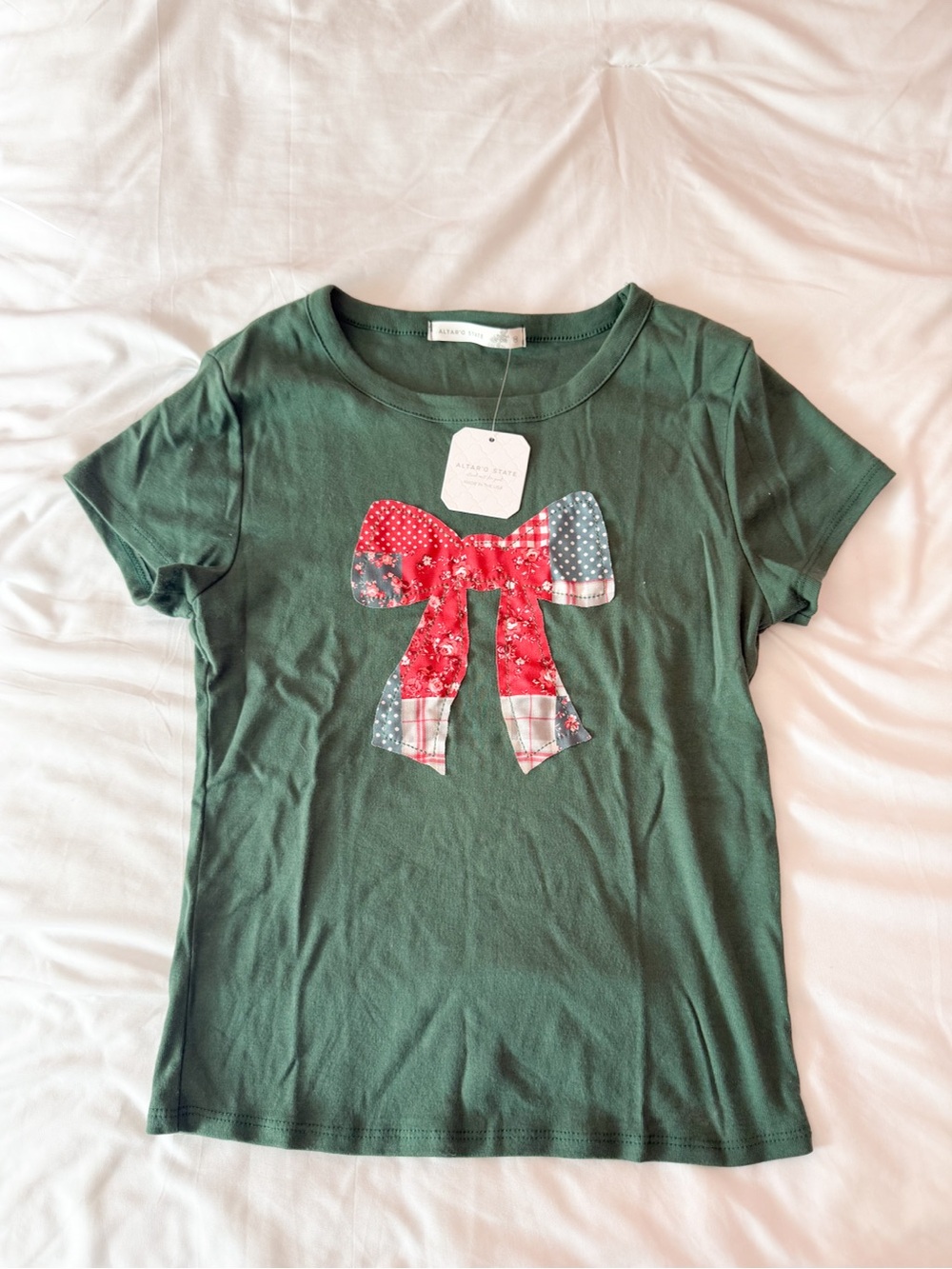 Altar’d State Duck Green Patchwork Bow Baby Tee Size Medium